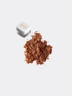 Hot Studio 7 Runway Room Eye Dust